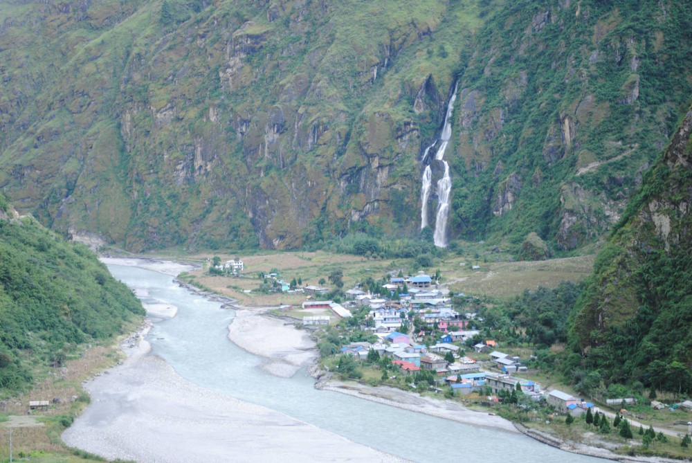 खोप र होटल बुकको प्रमाणका आधारमा मनाङ प्रवेश पाइने